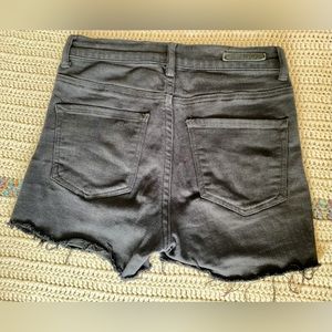 Highwaisted super stretchy black jean shorts